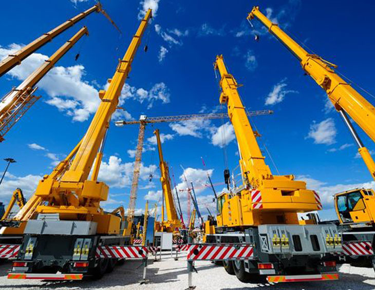Heavy Machinery Loading And Unloading Crane Service